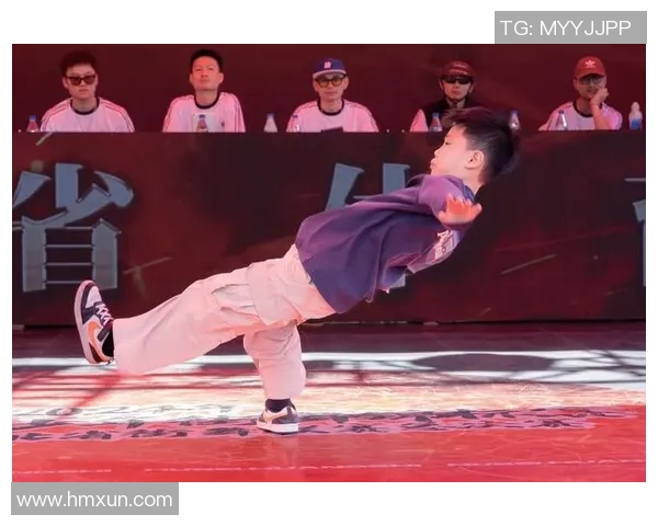 武汉街舞队的灵活性揭秘:街舞巨献带你领略舞动魅力与激情 武汉街舞队的灵活性揭秘:街舞巨献带你领略舞动魅力与激情